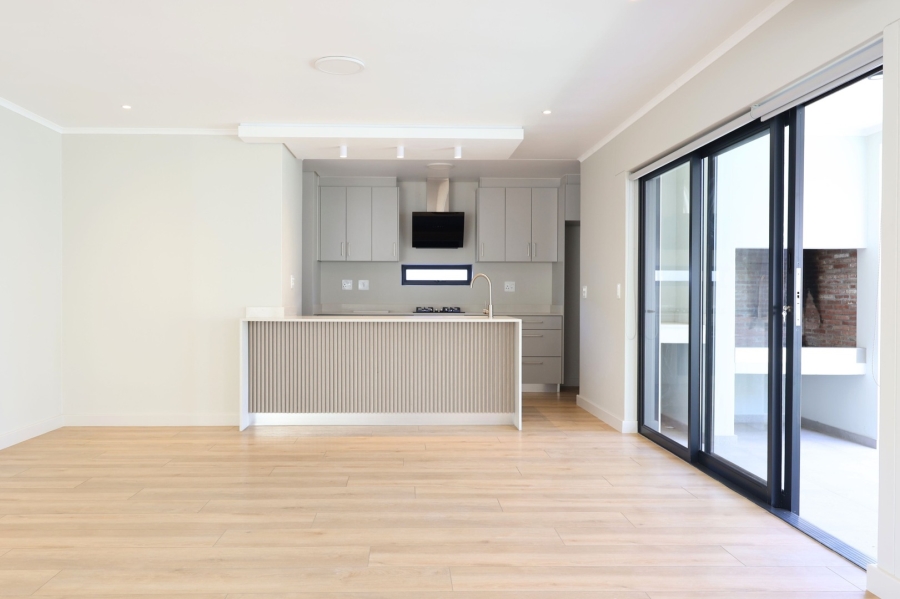 To Let 3 Bedroom Property for Rent in Lemoenkloof Western Cape